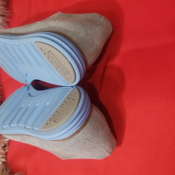 COLE HAAN SHOES - Picture 9 of 11